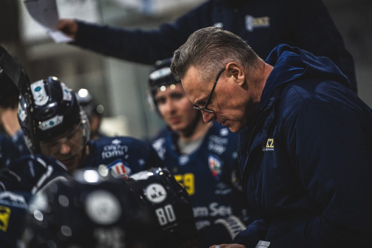 Alpshl Zeller Eisb Ren Mit Erstem Schritt Richtung Finale